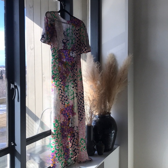 Floral Midi Dress with Open Back and slits - Picture 4 of 11